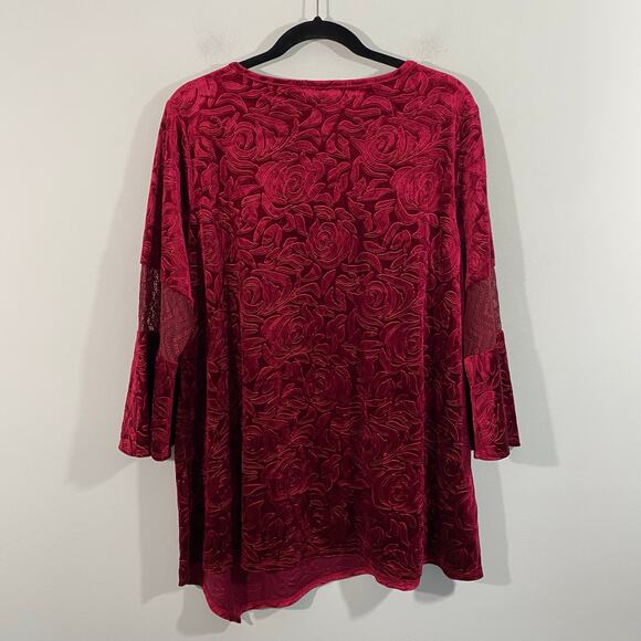NY Collection Women Red Velvet Bell Sleeves Asymmetrical Hem Blouse Size 2X - Picture 7 of 7
